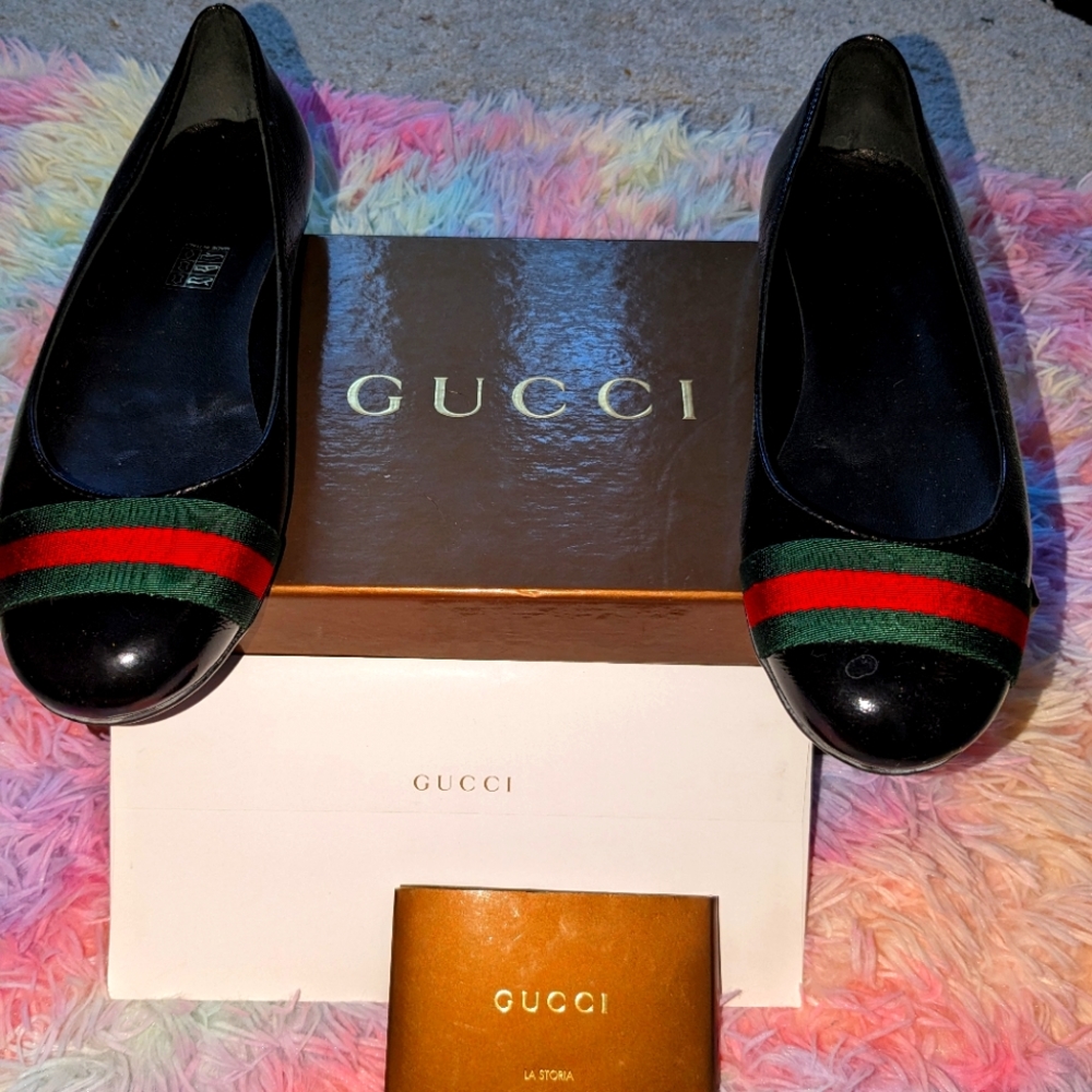 Gucci flat shoes